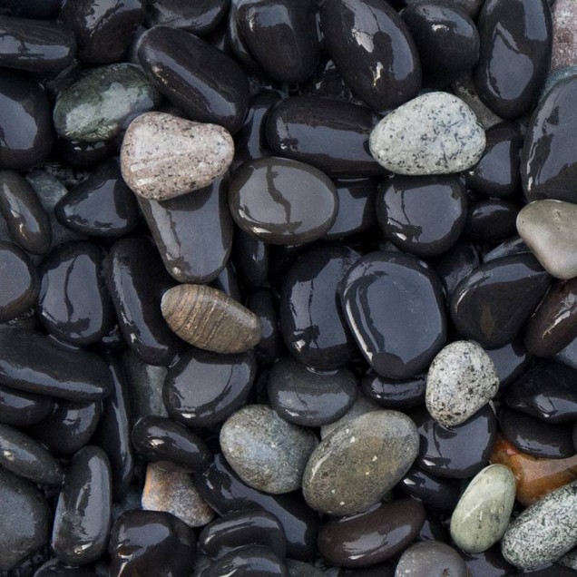 Beach pebbles zwart 8/16 big bag a +/- 0,5 m3