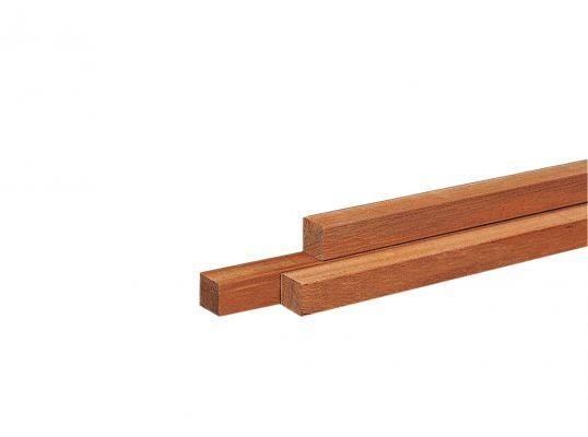 Azobe Hardhouten paal fijnbezaagd, gepunt 6x6x300 cm