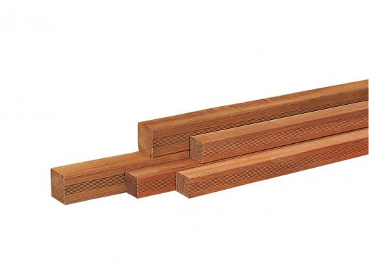 Azobe Hardhouten paal geschaafd met V-groef, gepunt 8.5x8.5x275 cm