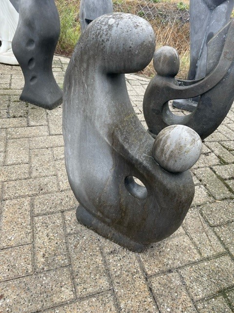 Beeld moeder met kind klein