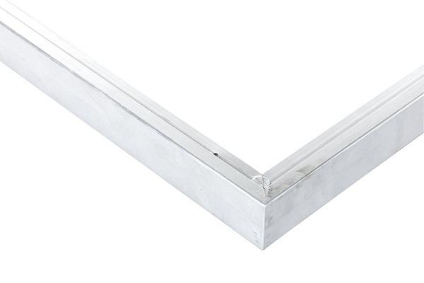 Aluminium daktrimset recht t.b.v. plat dak, maximale dakmaat 905x450 cm
